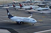 AeroMexico and Delta aircraft