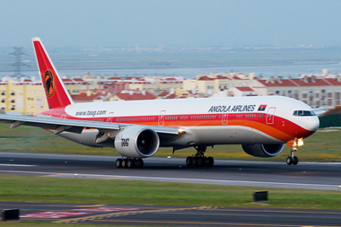 A TAAG Angola Airlines B777-300 arriving in Lisbon Photo NAS