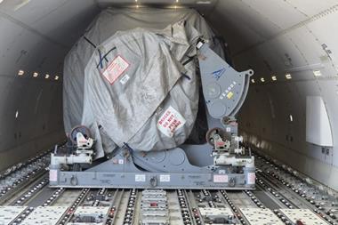 Trent 1000 engine loading into 777-300ERSF
