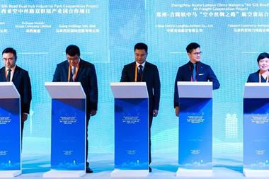 Li Zhenliang, CEO of Air Central China (third from left) and Pete Chareonwongsak, CEO of Teleport during the signing of the MoU at the Zhengzhou-Kuala Lumpur ‘Air Silk Road’ Forum in Sepang
