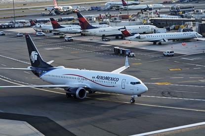 AeroMexico and Delta aircraft