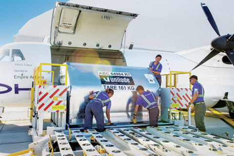 Hawaiian-Cargo-Unilode-ATR-loading-photo1-768x512