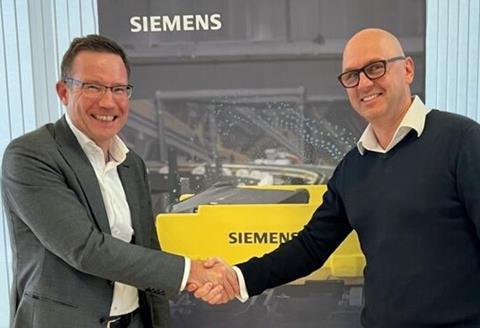 Michael Reichle (left) and  Michael Schneider. Photo: Siemens Logistics