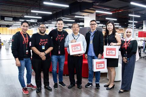 (L-R): Ahmad Al-Hady Bin Abdul Razak Red Cargo Legal Manager, Muhamad Hidayat Bin Rahim RedCargo Head of Global Sales, Pete Chareonwongsak, CEO of RedCargo Logistics, Mr. Teong Teck Lean, Managing Director and Group CEO GDEX, Mr. Lim Chee Seong, Exec...