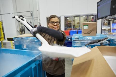 Dry ice packing for UPS Temperature Controlled Shipments