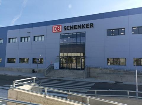 Automated e-commerce warehouse Photo DB Schenker
