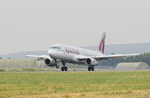 Qatar Airways A320 Izmir Touchdown