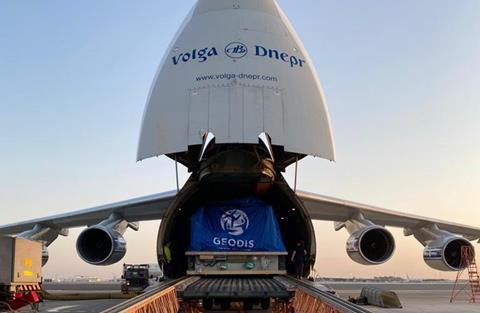 Volga-Dnepr An-124-150-1