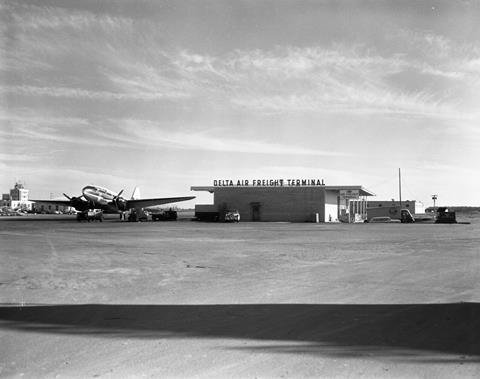 dl air freight terminal 19590320 photo1