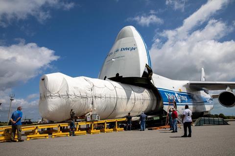A Volga-Dnepr An-124 transports the Atlas 5 rocket