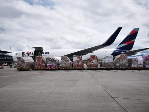 LATAM Cargo_ flores