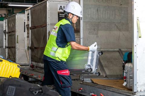 Ramp-handling-in-Japan-2