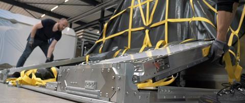 VRR Collapsible AAY container_2