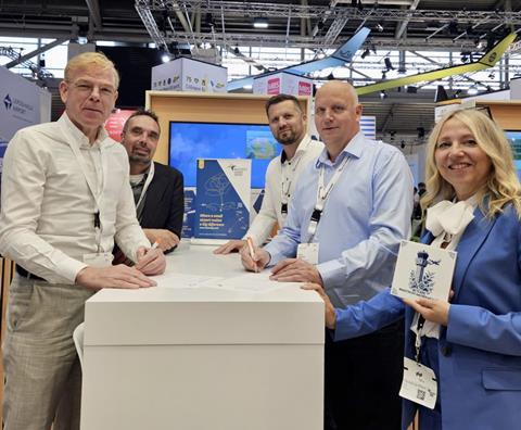 MST and ECS Livestock sign agreement on AnimalPort Netherlands