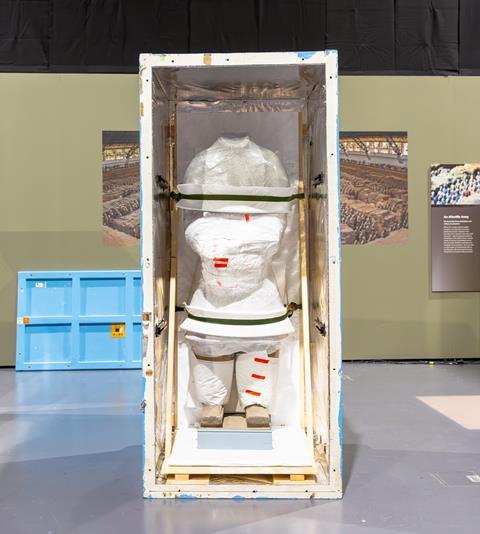 Cathay Cargo transports terracotta warriors